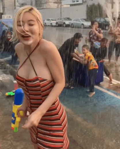 16d24fd519530c4fa.gif